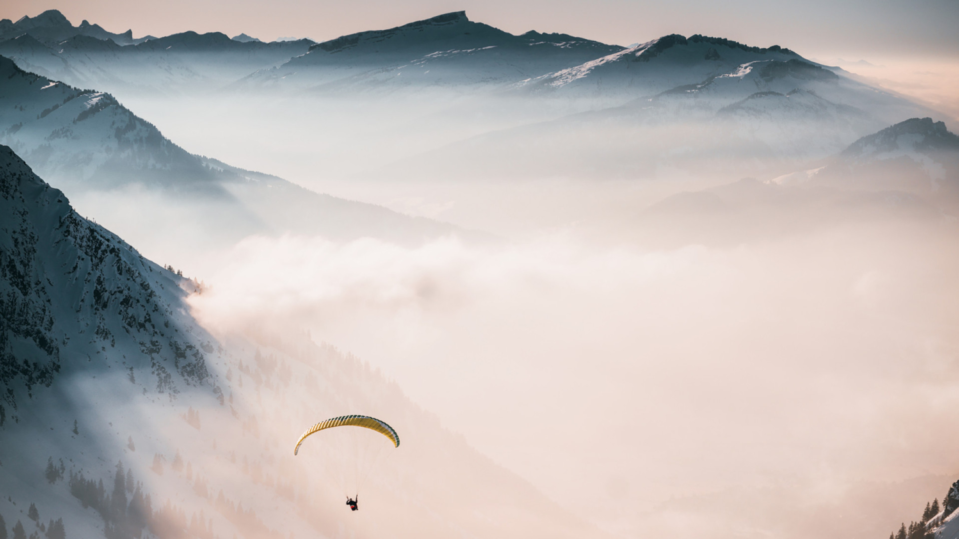 Voler au-dessus du mont Blanc : tout savoir sur le parapente à Chamonix