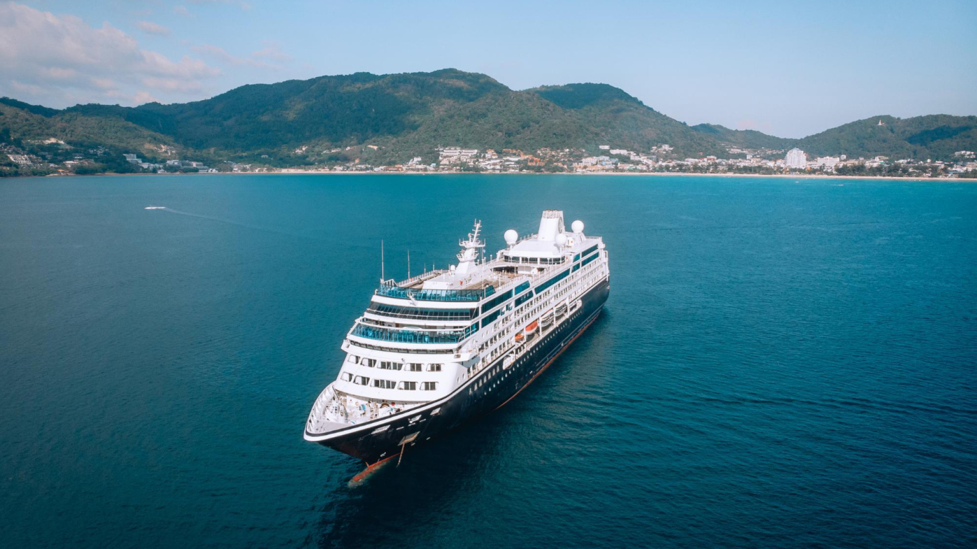 Croisière de luxe en Arctique : embarquez pour des paysages incroyables !