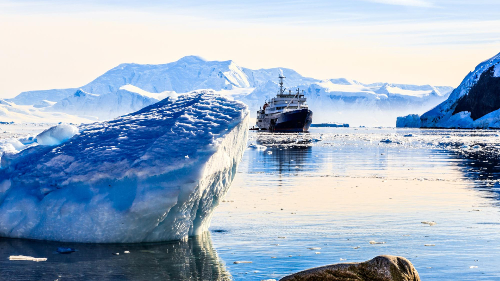 Voyage en Antarctique : pourquoi le prix en vaut-il la peine ?