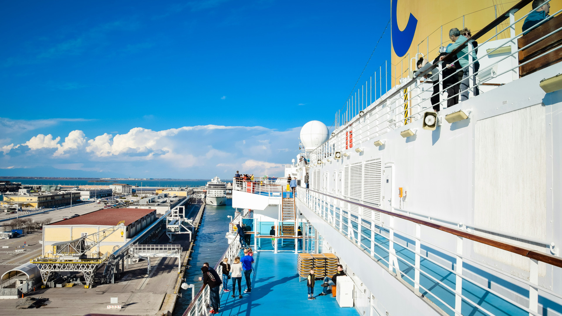 Que comprend une croisière tout compris sur un bateau de croisière ?
